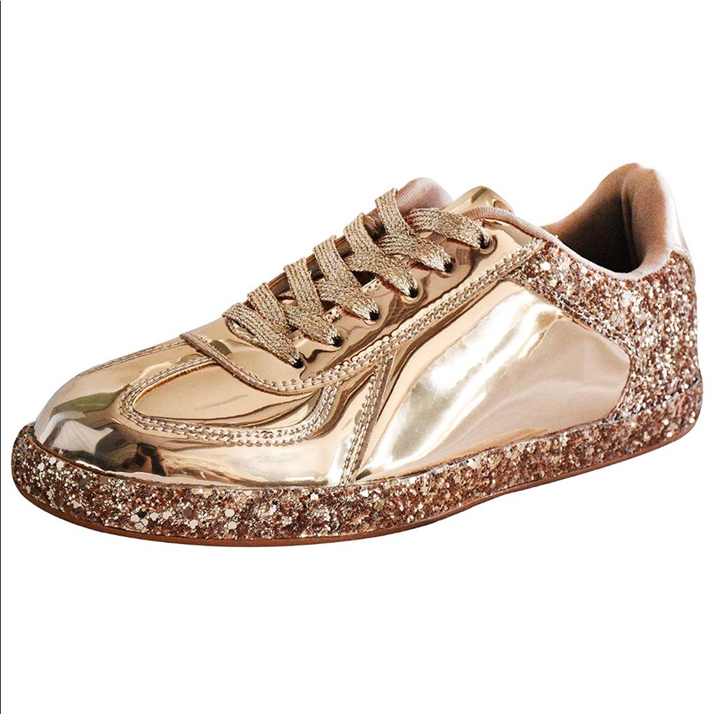 WALKING ON GLITTER SNEAKERS